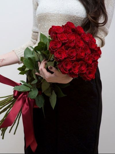 БУКЕТ ИЗ 25 КРАСНЫХ РОЗ
