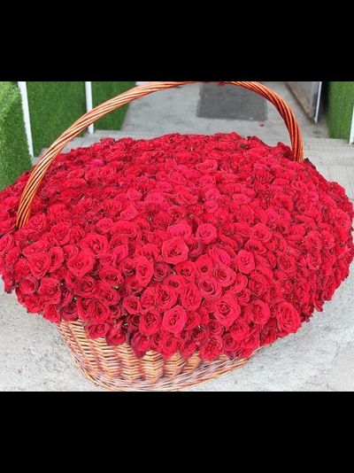 Композиция из 1001 розы
