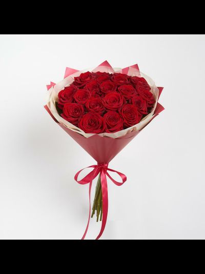 19 КРАСНЫХ РОЗ “RED NAOMI”