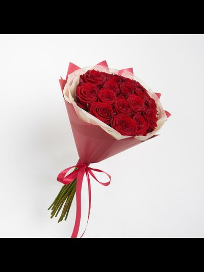 19 КРАСНЫХ РОЗ “RED NAOMI”