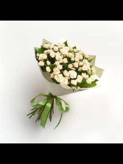 Букет из 11 кремовых кустовых роз