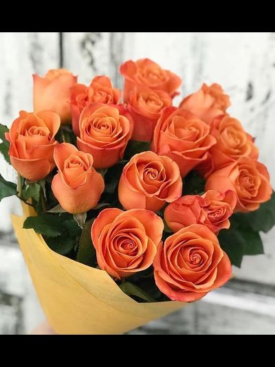 15 оранжевых роз
