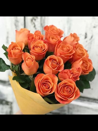 15 оранжевых роз
