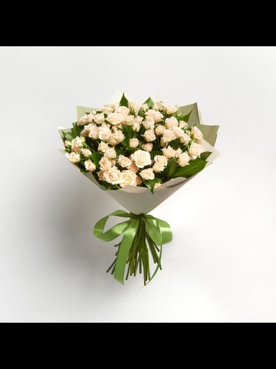 Букет из 11 кремовых кустовых роз