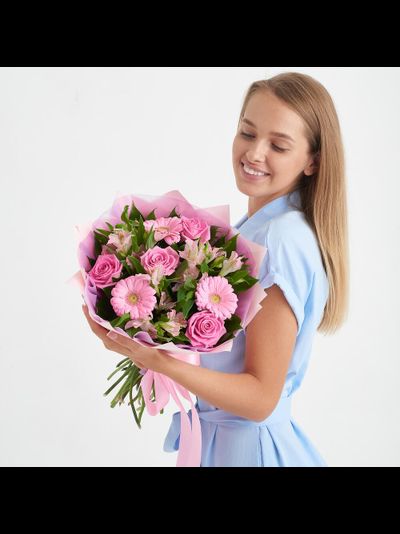 Розовый букет